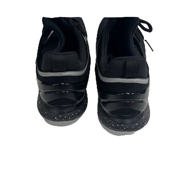 NIKE MEN FLEX METHOD TR TRAINING SHOES BLACK WHITE AND METALIC IN SIZE 8.5 - Picture 4 of 7